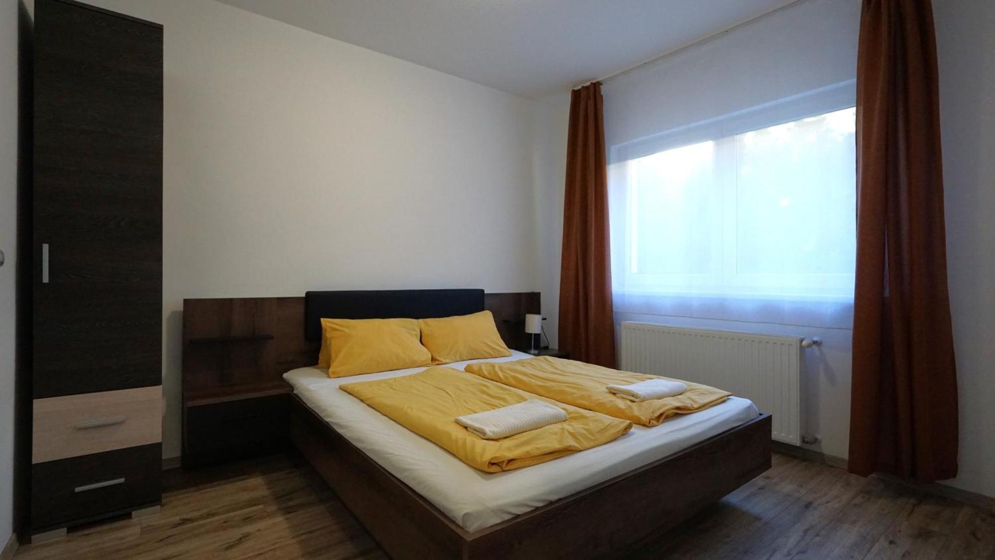 Yellow Sun Apartman Siofok Exterior photo