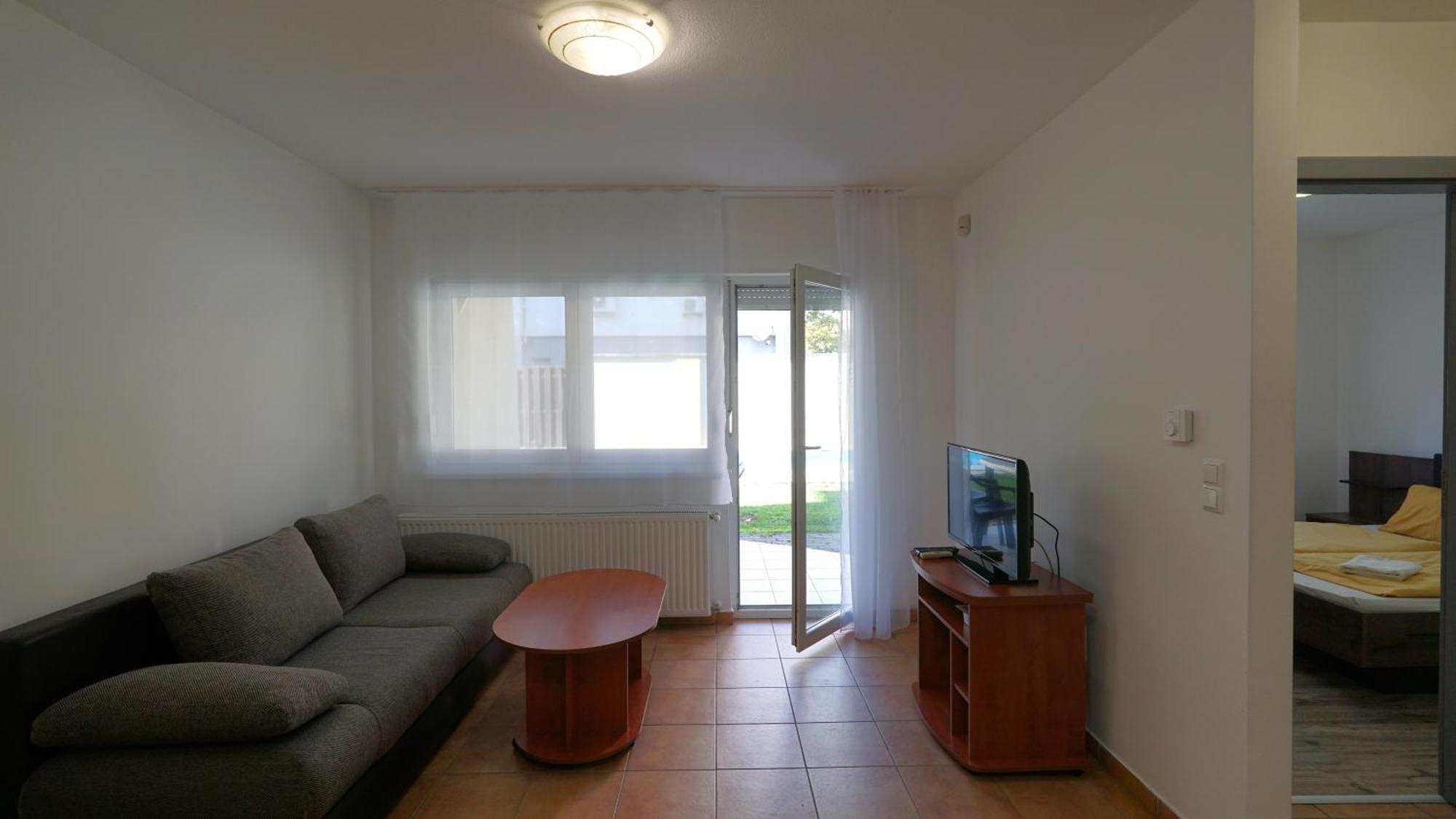 Yellow Sun Apartman Siofok Exterior photo